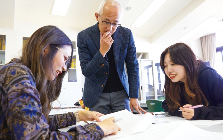 幅広い心理学と体験重視のカリキュラム