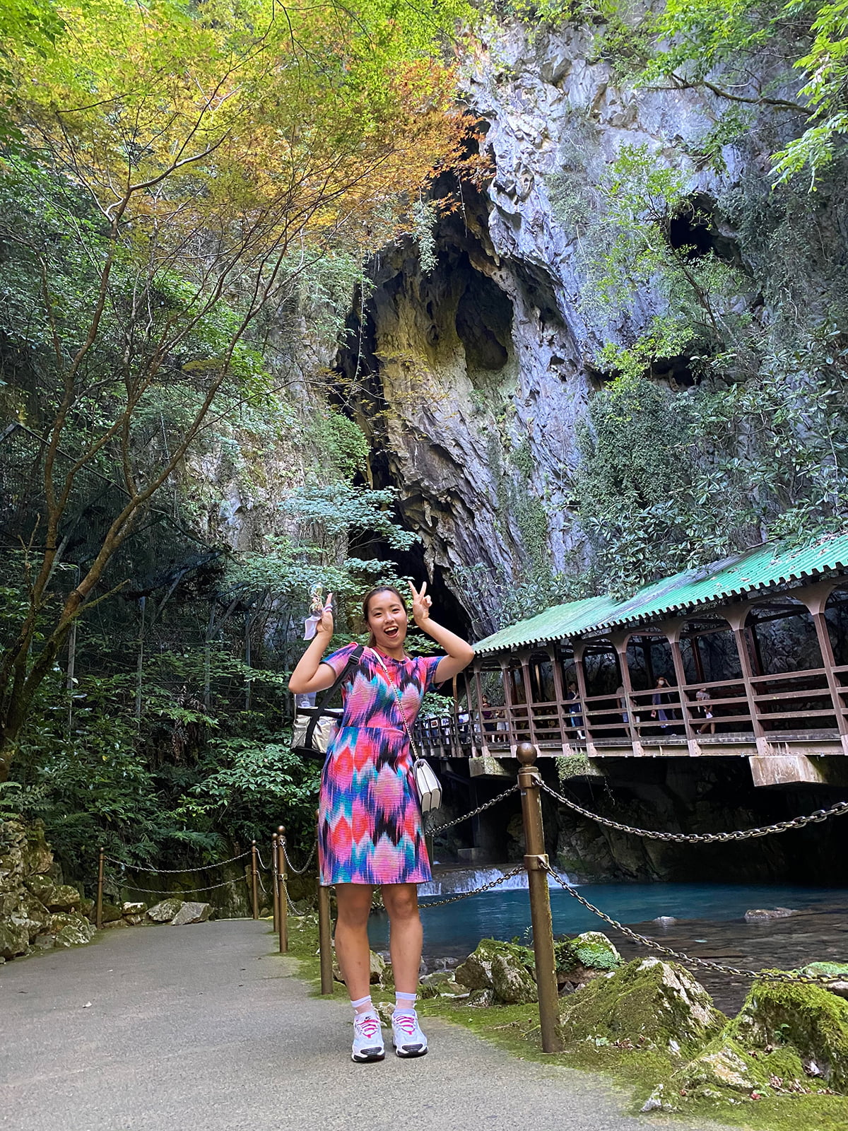 長山 麻裕里