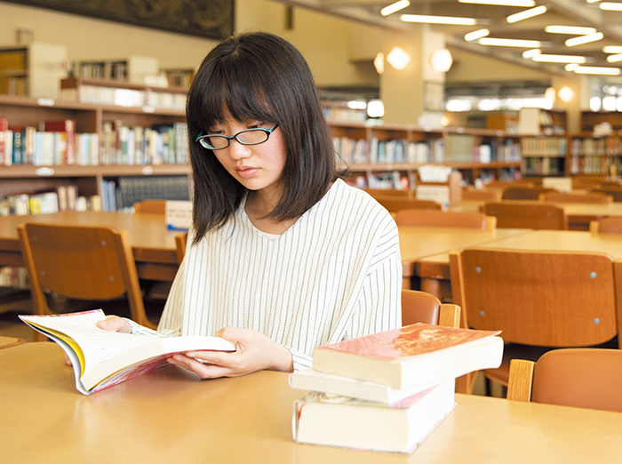 妖怪と本と漫画に囲まれて